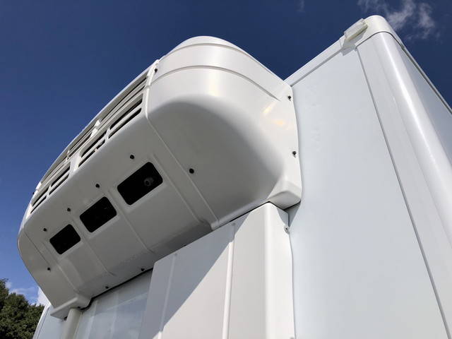 いすゞフォワード冷凍車（冷蔵車）中型（4t）[写真09]