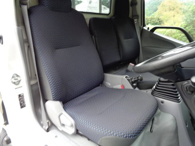 日野デュトロ平ボディ小型（2t・3t）[写真21]