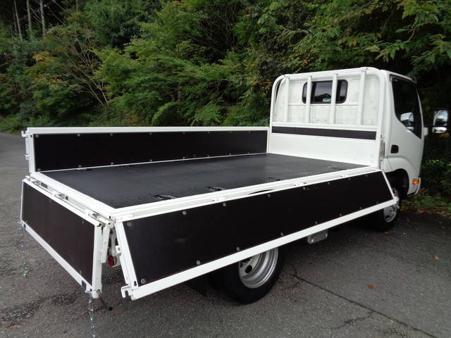 日野デュトロ平ボディ小型（2t・3t）[写真07]