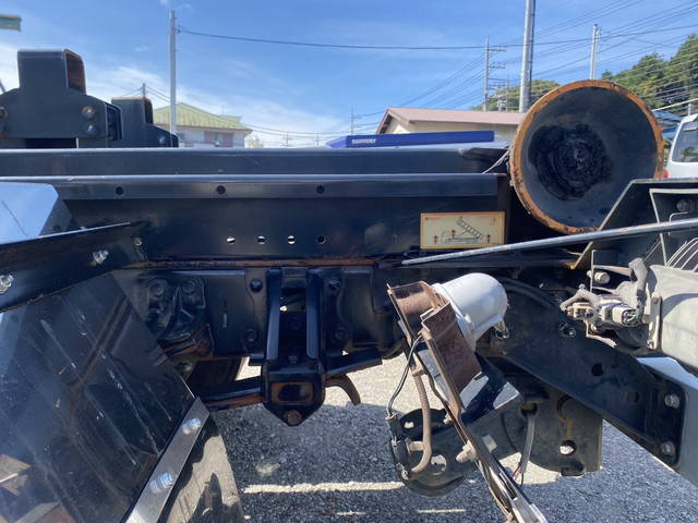 いすゞフォワードコンテナ専用車中型（4t）[写真16]