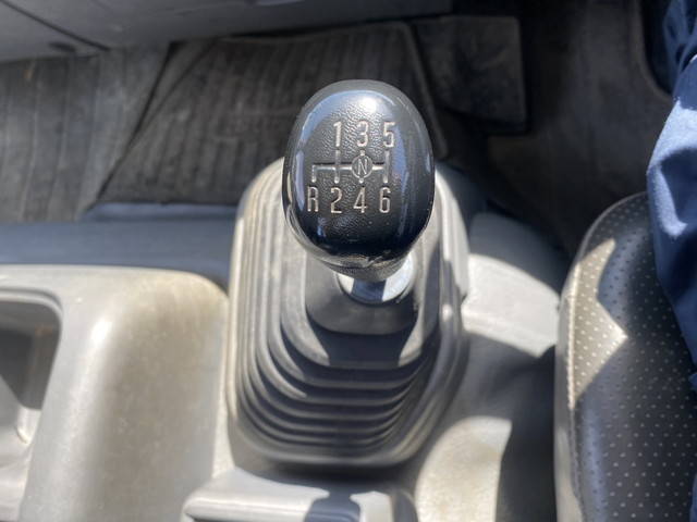 いすゞフォワードコンテナ専用車中型（4t）[写真24]