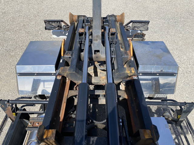 いすゞフォワードコンテナ専用車中型（4t）[写真08]