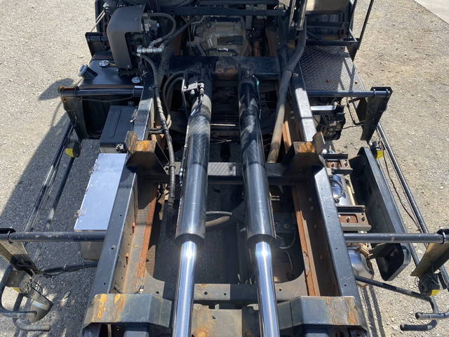 いすゞフォワードコンテナ専用車中型（4t）[写真09]