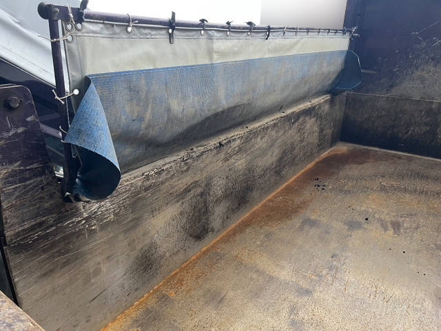 いすゞフォワードダンプ増トン（6t・8t）[写真08]