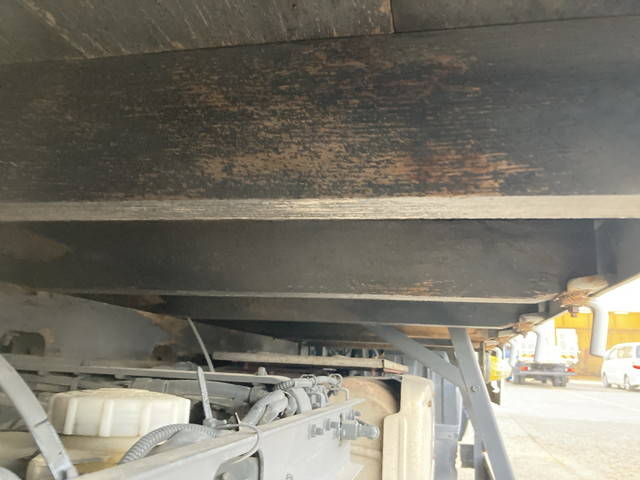 UDトラックスコンドルアルミブロック小型（2t・3t）[写真21]