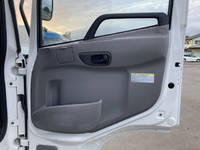 UDトラックスコンドルアルミブロック小型（2t・3t）[写真28]