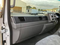 UDトラックスコンドルアルミブロック小型（2t・3t）[写真31]