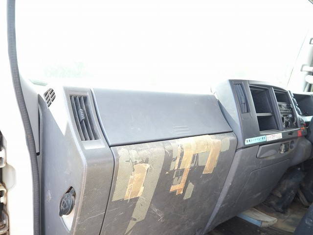 いすゞエルフクレーン4段小型（2t・3t）[写真33]