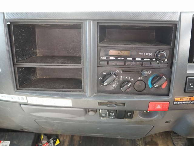 いすゞエルフクレーン4段小型（2t・3t）[写真37]