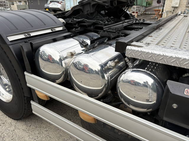 日野プロフィアトレーラーヘッド（トラクターヘッド）大型（10t）[写真17]