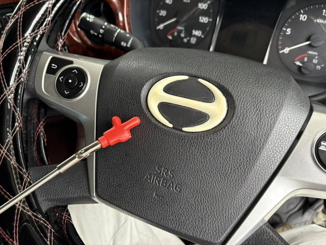 日野プロフィアトレーラーヘッド（トラクターヘッド）大型（10t）[写真35]