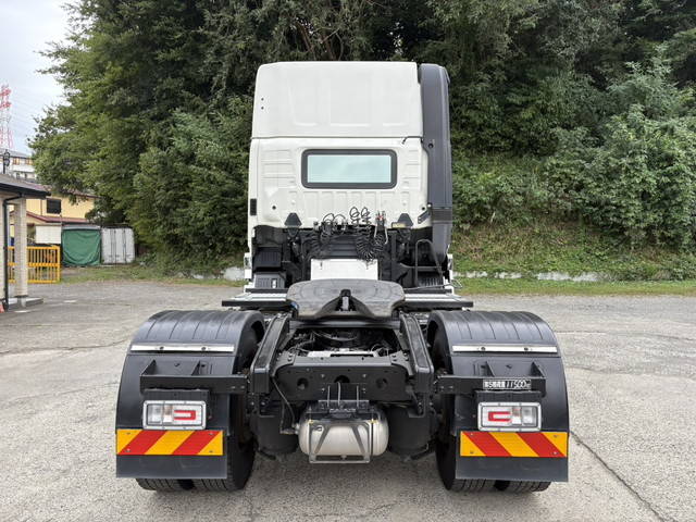 日野プロフィアトレーラーヘッド（トラクターヘッド）大型（10t）[写真06]