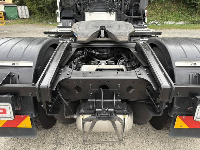 日野プロフィアトレーラーヘッド（トラクターヘッド）大型（10t）[写真08]