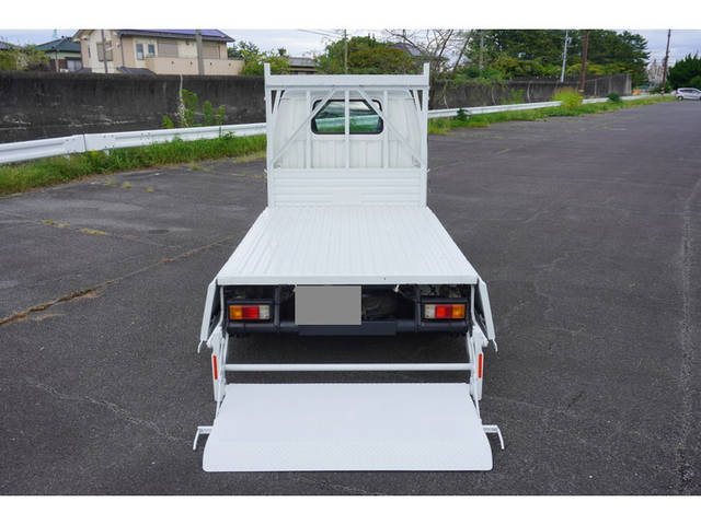 日産バネット平ボディ小型（2t・3t）[写真12]