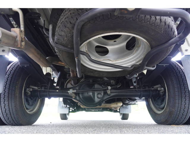 日産バネット平ボディ小型（2t・3t）[写真15]