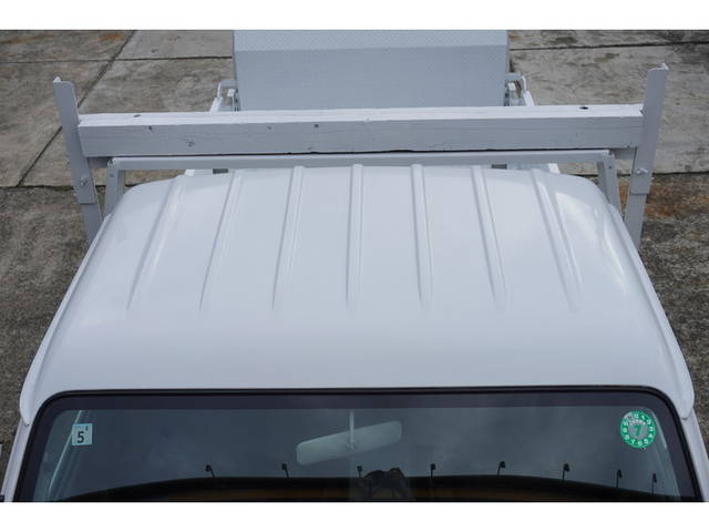 日産バネット平ボディ小型（2t・3t）[写真17]