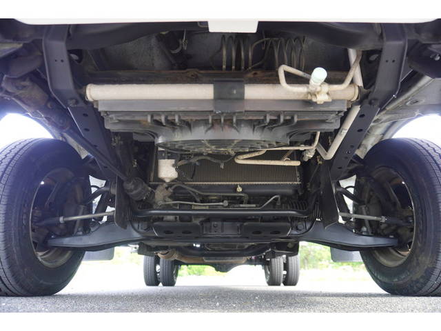 日産バネット平ボディ小型（2t・3t）[写真19]