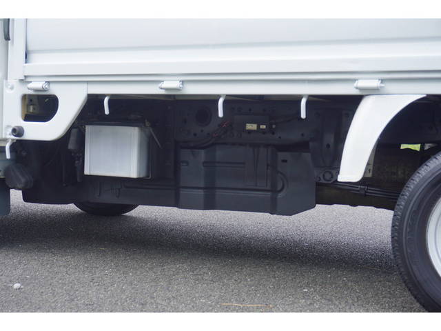 日産バネット平ボディ小型（2t・3t）[写真21]