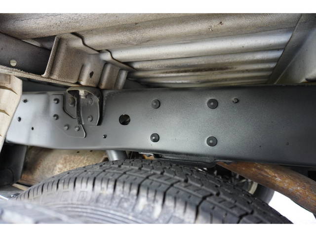 日産バネット平ボディ小型（2t・3t）[写真24]