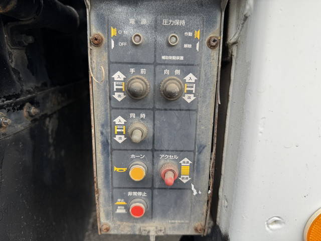 三菱ふそうスーパーグレートセルフローダー大型（10t）[写真27]