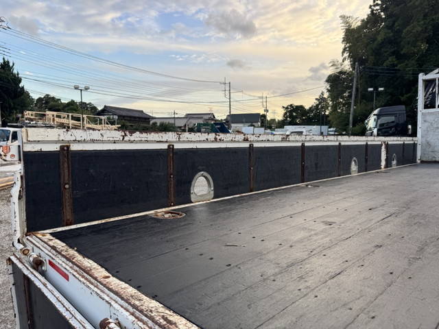 いすゞフォワードクレーン4段中型（4t）[写真09]