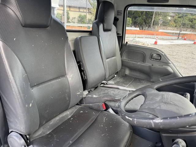 いすゞエルフ高所作業車小型（2t・3t）[写真18]