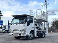 いすゞエルフ高所作業車小型（2t・3t）[写真01]