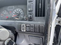 いすゞエルフ高所作業車小型（2t・3t）[写真24]