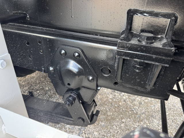 いすゞエルフ高所作業車小型（2t・3t）[写真32]