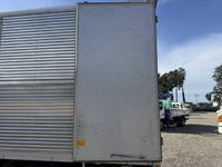 三菱ふそうキャンターアルミバン小型（2t・3t）[写真15]