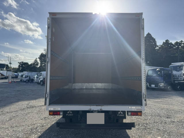 三菱ふそうキャンターアルミバン小型（2t・3t）[写真16]