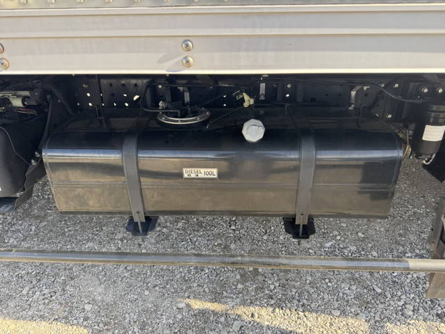 三菱ふそうキャンターアルミバン小型（2t・3t）[写真22]