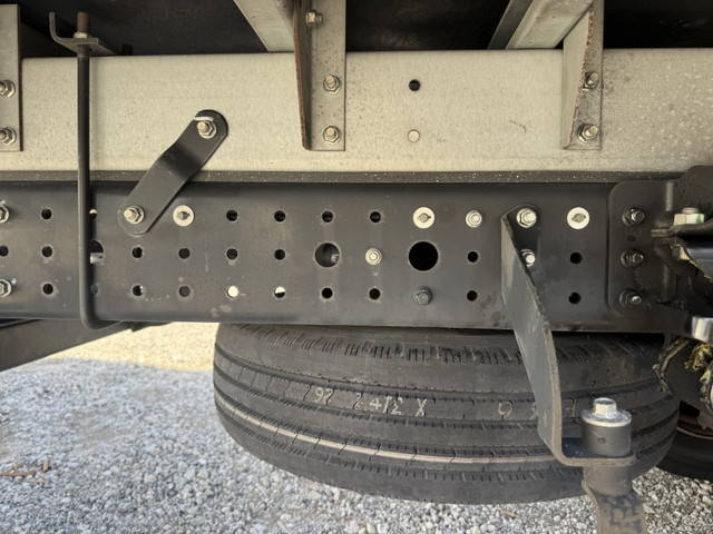 三菱ふそうキャンターアルミバン小型（2t・3t）[写真25]