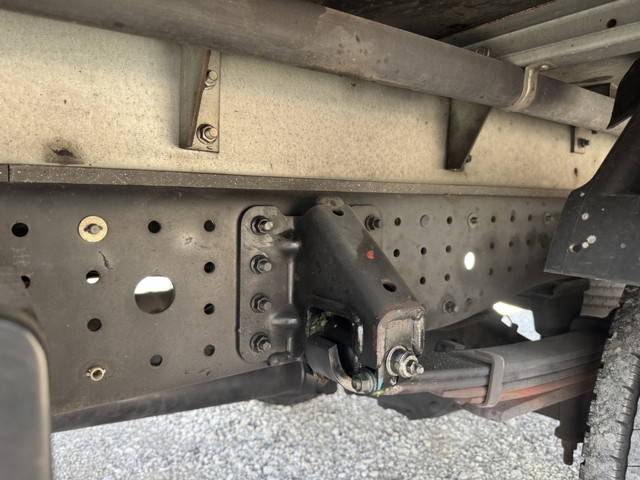 三菱ふそうキャンターアルミバン小型（2t・3t）[写真27]