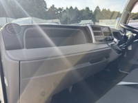 三菱ふそうキャンターアルミバン小型（2t・3t）[写真09]