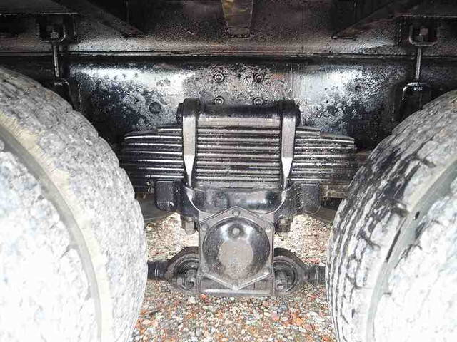 日野レンジャーセルフクレーン4段増トン（6t・8t）[写真23]