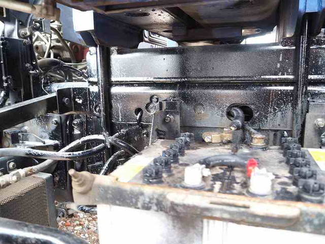 日野レンジャーセルフクレーン4段増トン（6t・8t）[写真25]