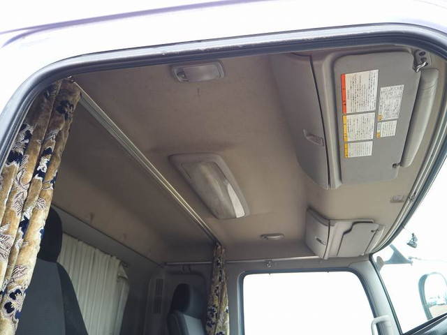 日野レンジャーセルフクレーン4段増トン（6t・8t）[写真35]