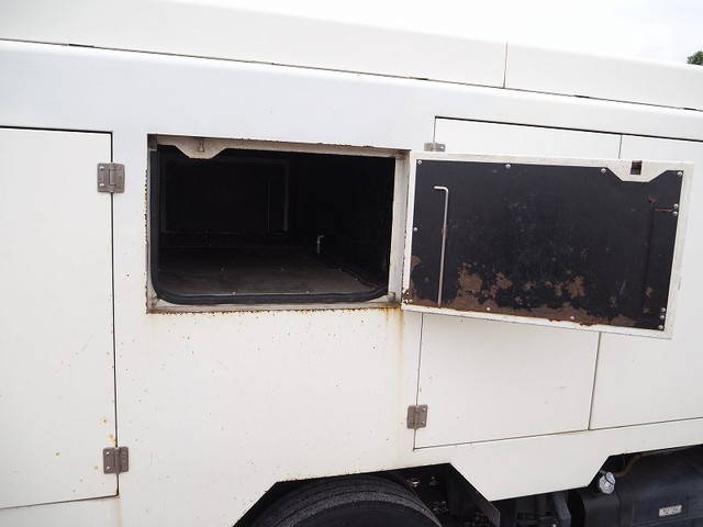 三菱ふそうキャンター高圧洗浄車小型（2t・3t）[写真14]