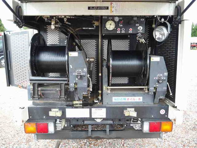 三菱ふそうキャンター高圧洗浄車小型（2t・3t）[写真17]