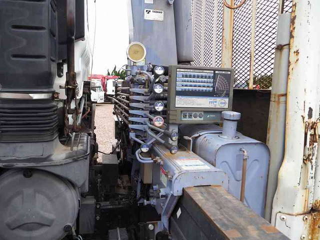 三菱ふそうファイタークレーン5段中型（4t）[写真13]