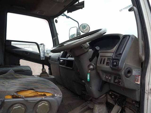 三菱ふそうファイタークレーン5段中型（4t）[写真35]