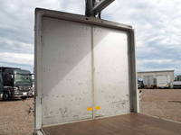 三菱ふそうキャンターアルミウイング小型（2t・3t）[写真11]