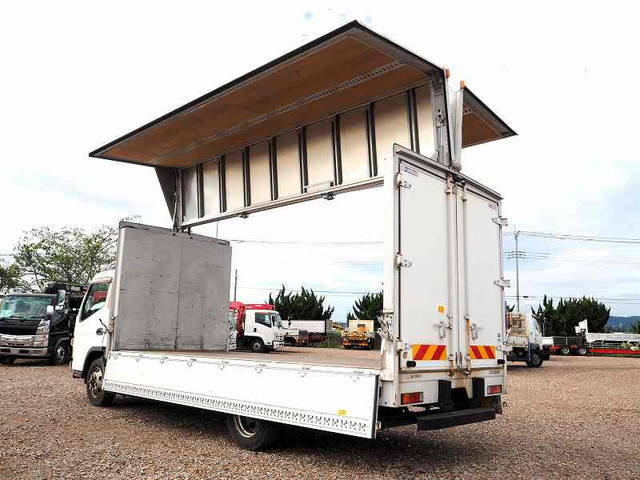 三菱ふそうキャンターアルミウイング小型（2t・3t）[写真02]
