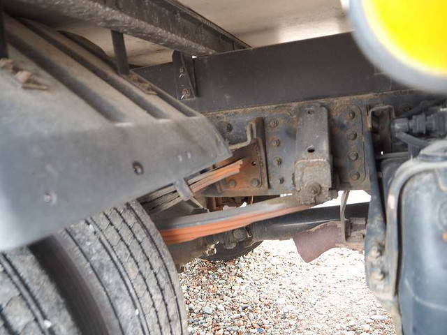 三菱ふそうキャンターアルミウイング小型（2t・3t）[写真21]