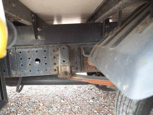 三菱ふそうキャンターアルミウイング小型（2t・3t）[写真28]