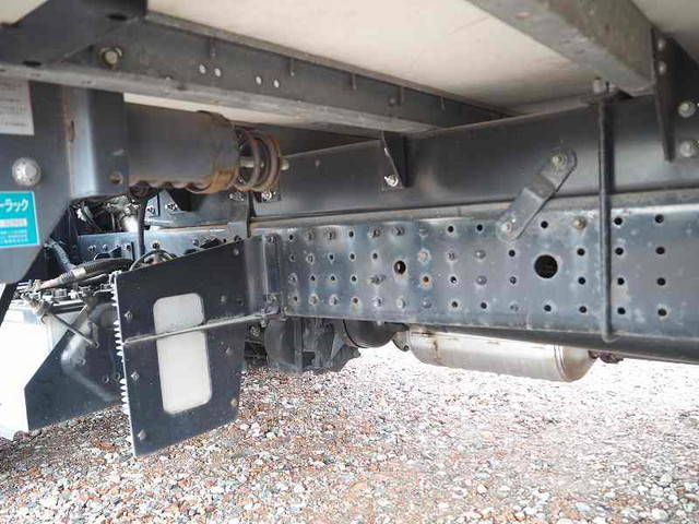 三菱ふそうキャンターアルミウイング小型（2t・3t）[写真29]