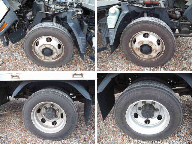 三菱ふそうキャンターアルミウイング小型（2t・3t）[写真30]