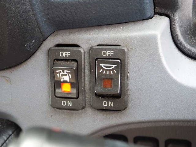 三菱ふそうキャンターアルミウイング小型（2t・3t）[写真38]