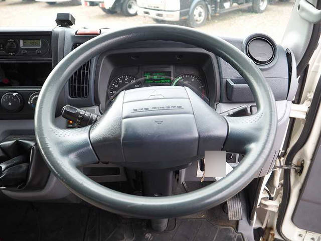 三菱ふそうキャンターアルミウイング小型（2t・3t）[写真40]